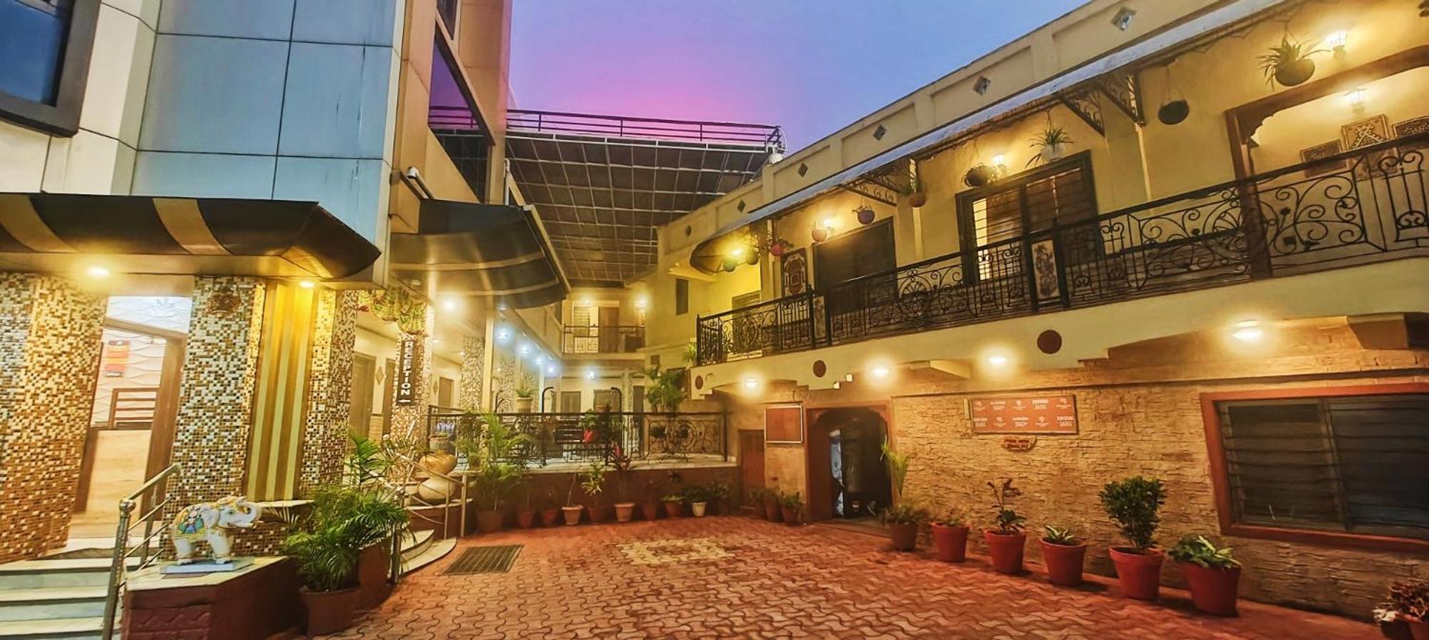 Hotel Saraswati Mount Abu Exterior photo